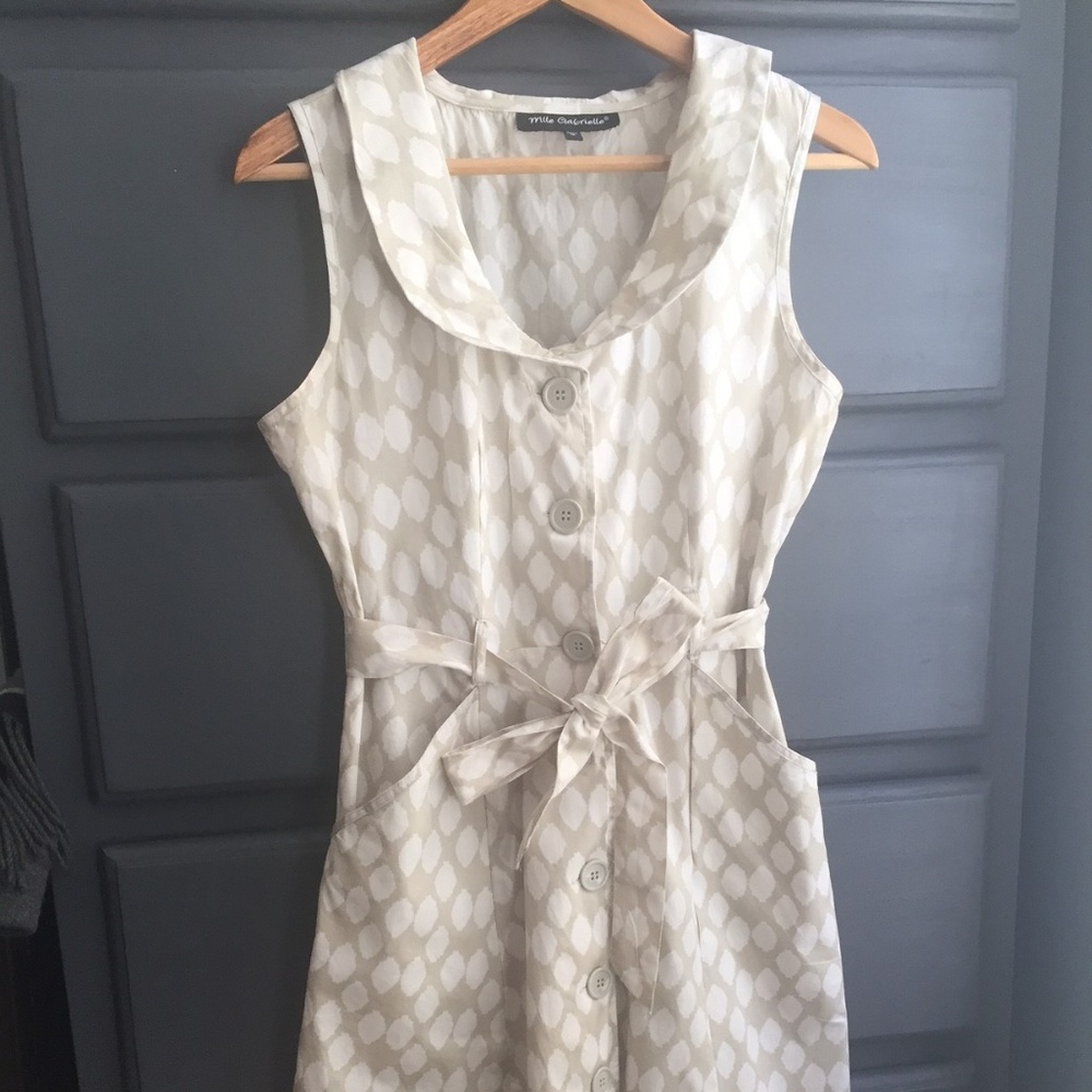 MLLE GABRIELLE Collared Tan/White A-Line Dress